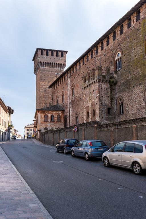 Al Castello Di Leonardo Hotel Sant'Angelo Lodigiano Ngoại thất bức ảnh